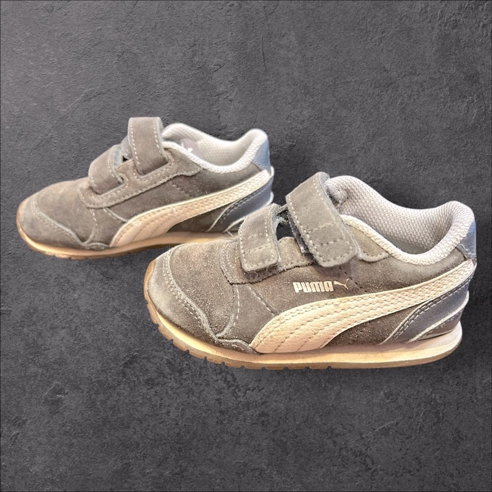 Puma ST Runner Toddler Sneakers Gray & White w/Velcro Straps 6C